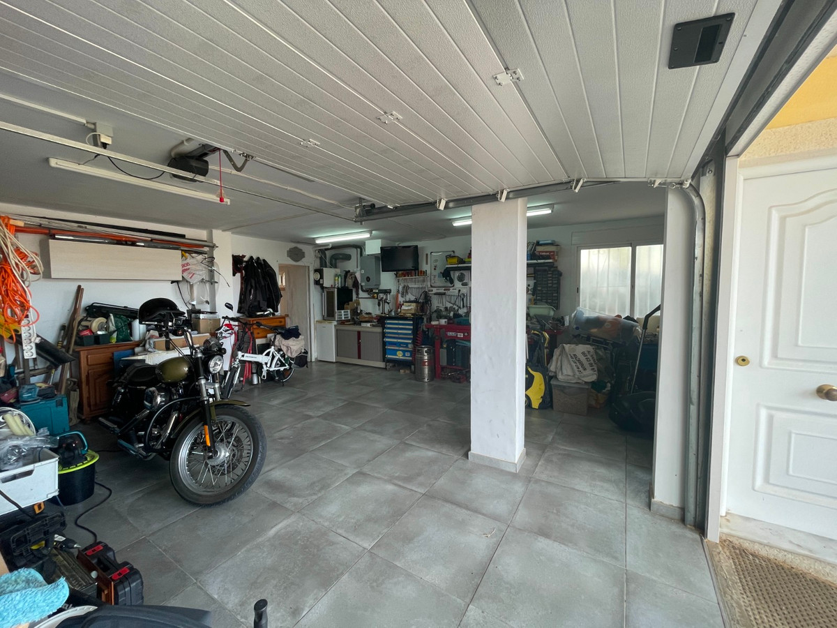Se vende Villa - Chalet de 3 dormitorios en Costa Blanca, Alicante, España