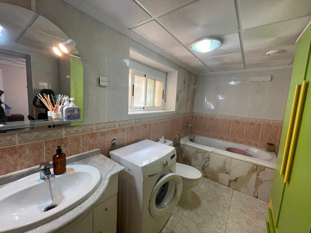 Se vende Villa - Chalet de 3 dormitorios en Costa Blanca, Alicante, España