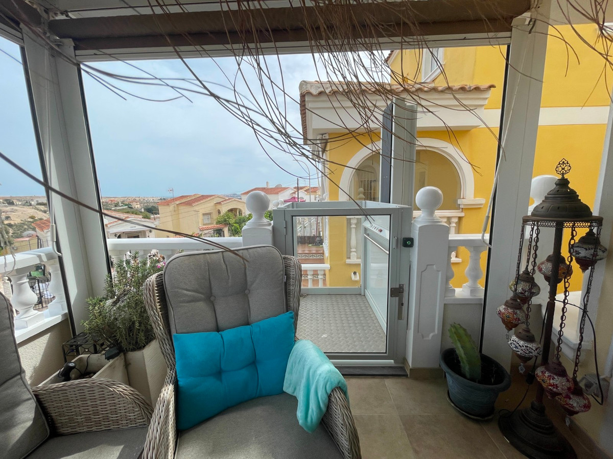 Se vende Villa - Chalet de 3 dormitorios en Costa Blanca, Alicante, España