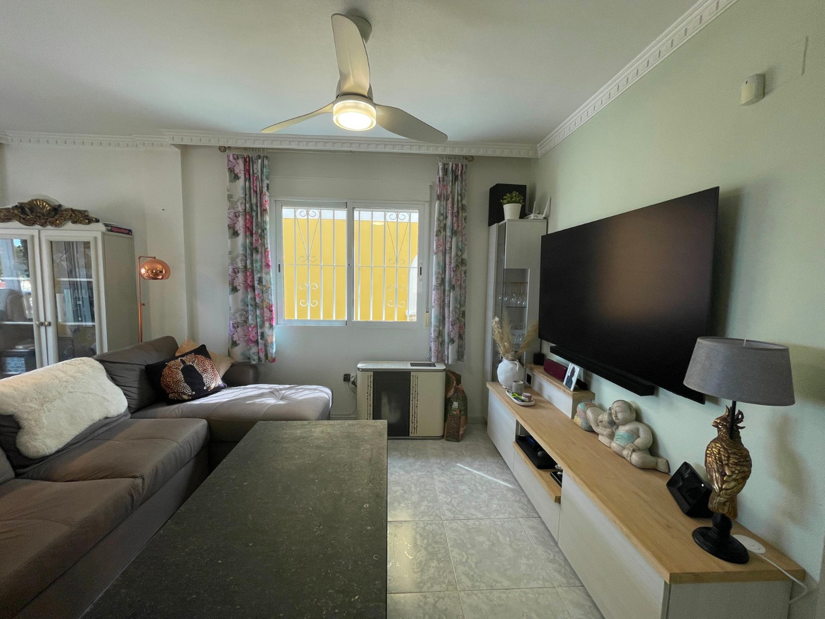 Se vende Villa - Chalet de 3 dormitorios en Costa Blanca, Alicante, España