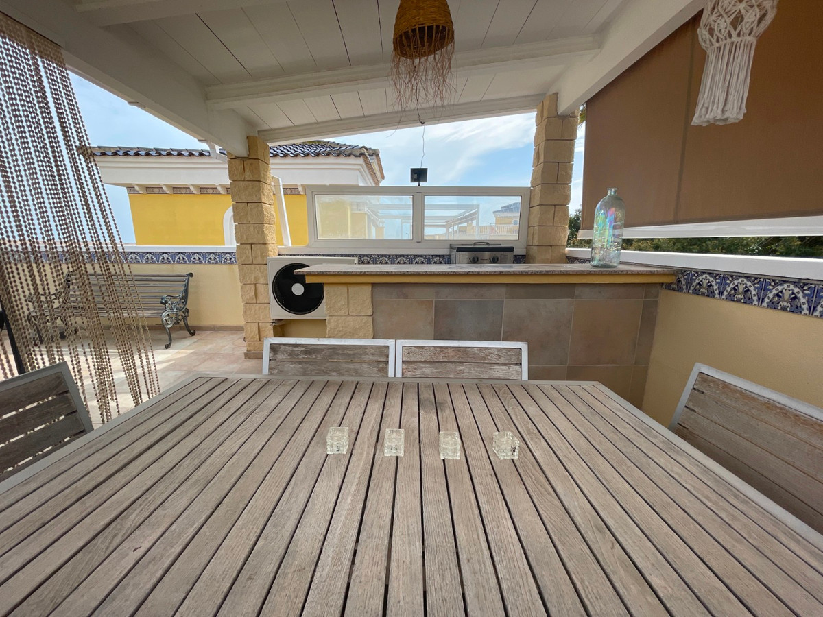 Se vende Villa - Chalet de 3 dormitorios en Costa Blanca, Alicante, España