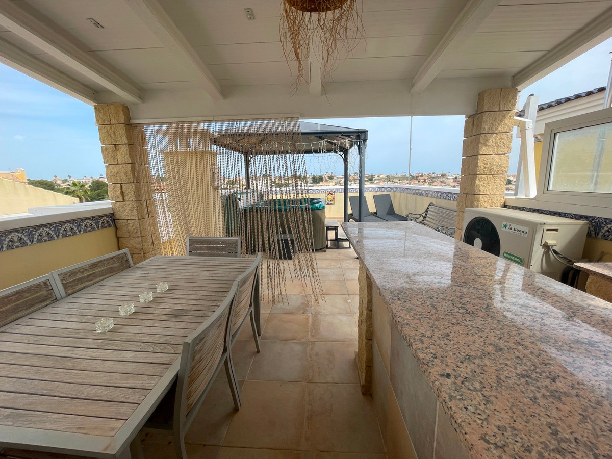 Se vende Villa - Chalet de 3 dormitorios en Costa Blanca, Alicante, España