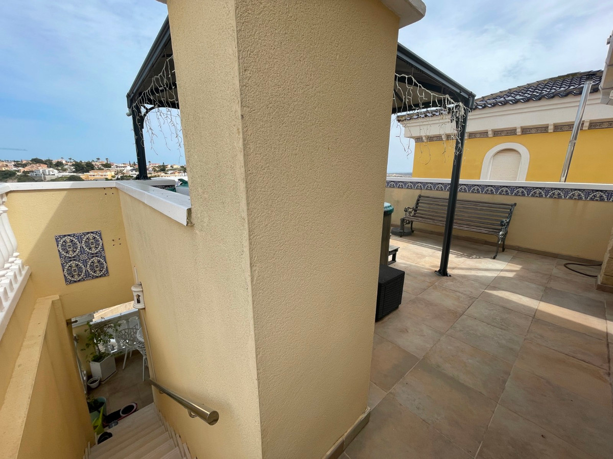 Se vende Villa - Chalet de 3 dormitorios en Costa Blanca, Alicante, España
