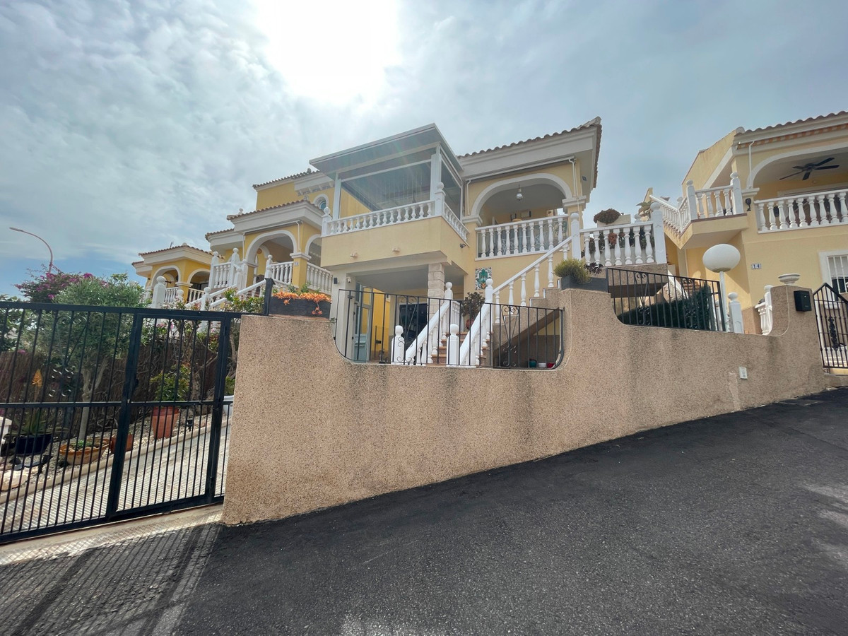 Se vende Villa - Chalet de 3 dormitorios en Costa Blanca, Alicante, España