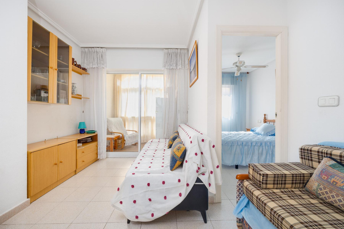 Se vende Apartamento Planta Media de 1 dormitorios en Costa Blanca, Alicante, España