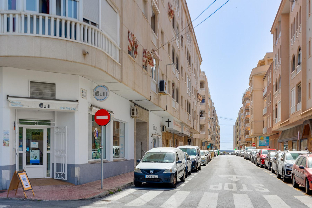 Se vende Apartamento Planta Media de 1 dormitorios en Costa Blanca, Alicante, España