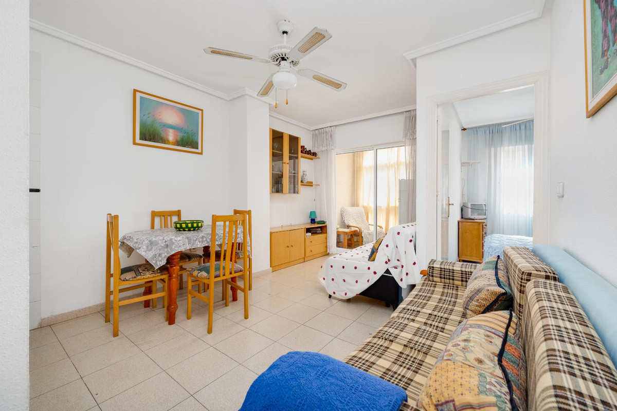 Se vende Apartamento Planta Media de 1 dormitorios en Costa Blanca, Alicante, España