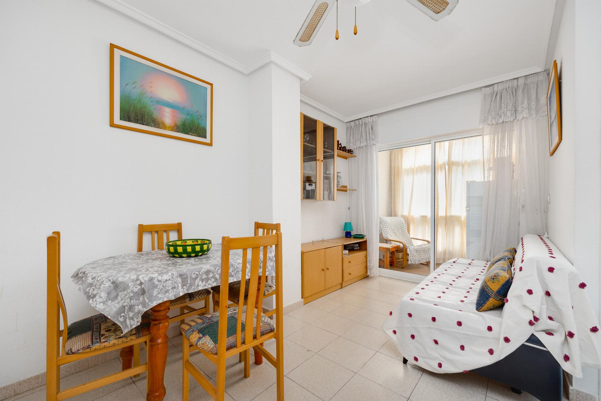 Se vende Apartamento Planta Media de 1 dormitorios en Costa Blanca, Alicante, España