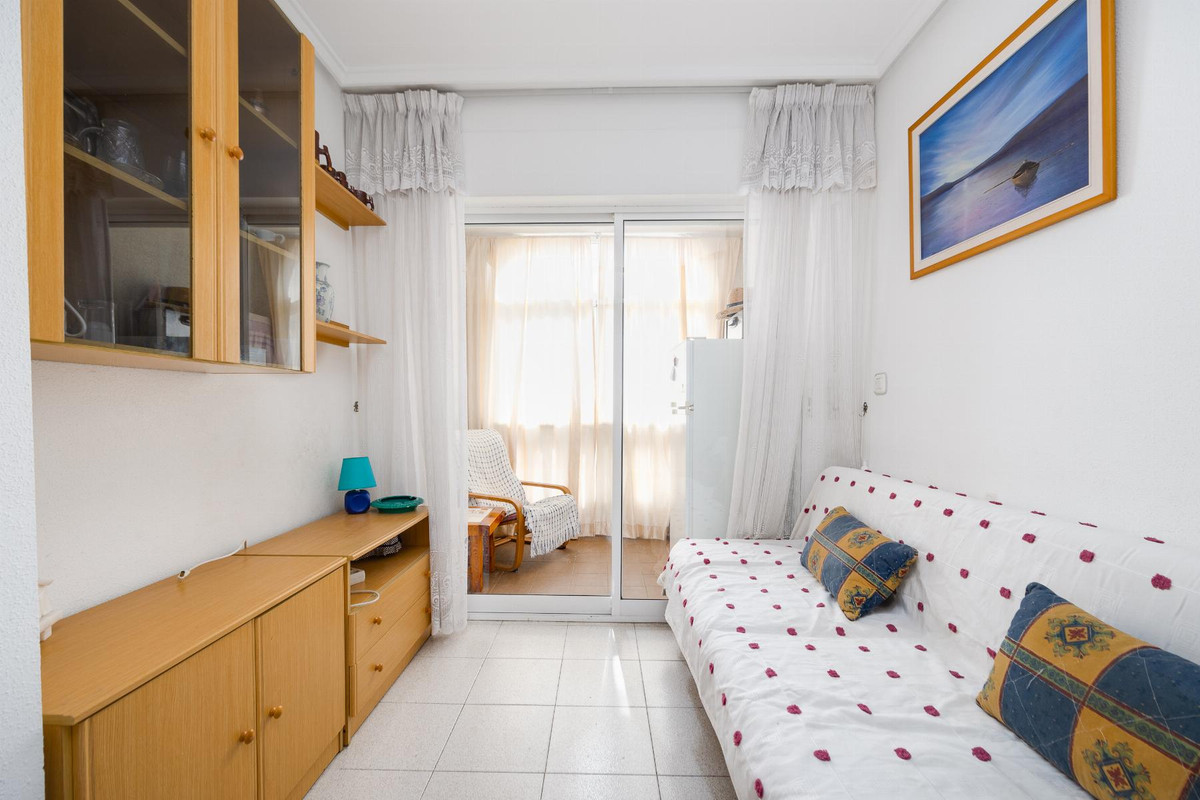 Se vende Apartamento Planta Media de 1 dormitorios en Costa Blanca, Alicante, España