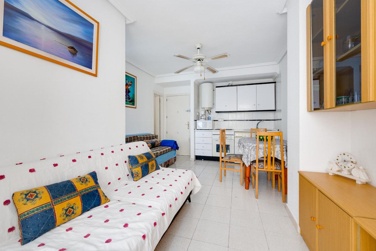 Se vende Apartamento Planta Media de 1 dormitorios en Costa Blanca, Alicante, España
