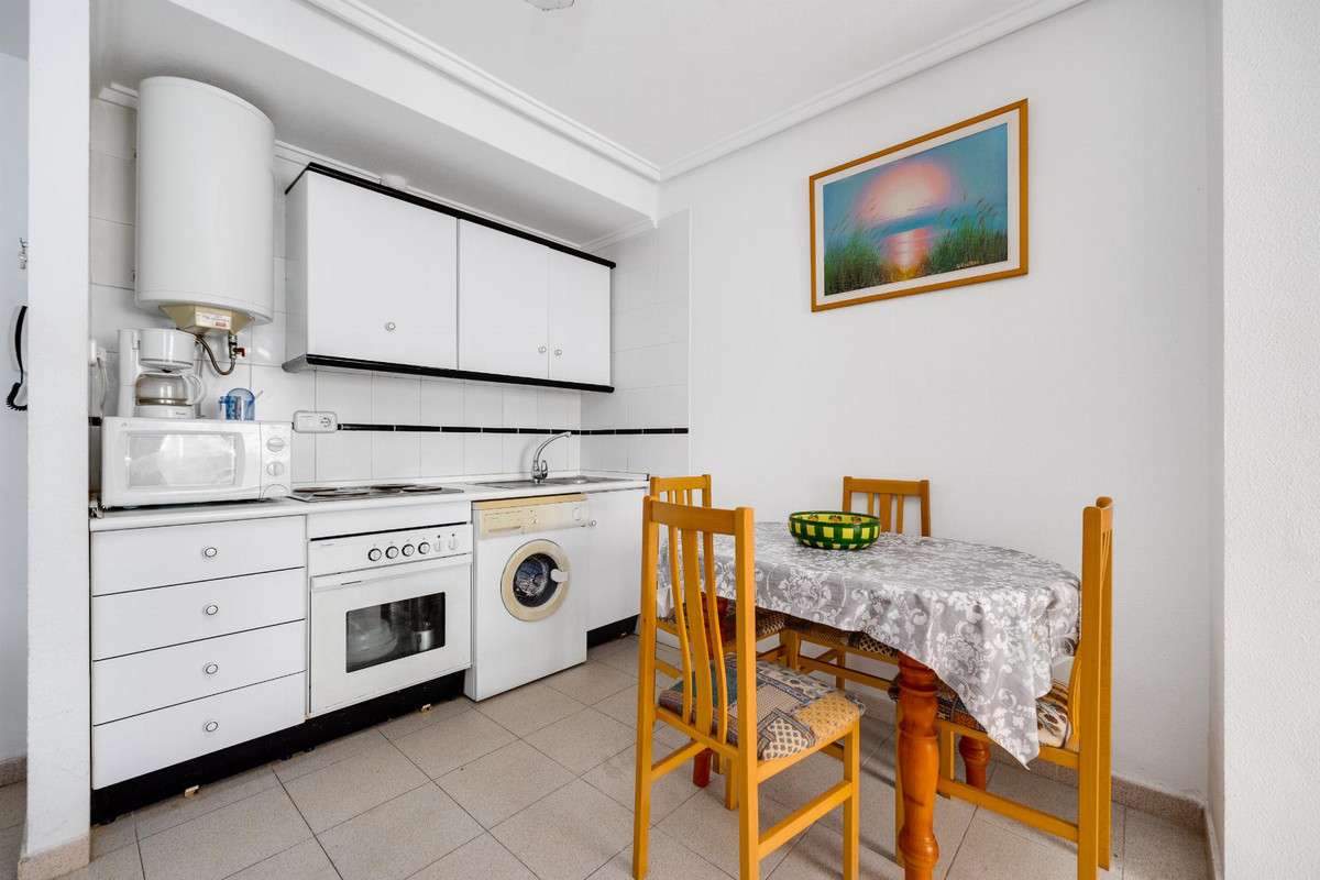 Se vende Apartamento Planta Media de 1 dormitorios en Costa Blanca, Alicante, España