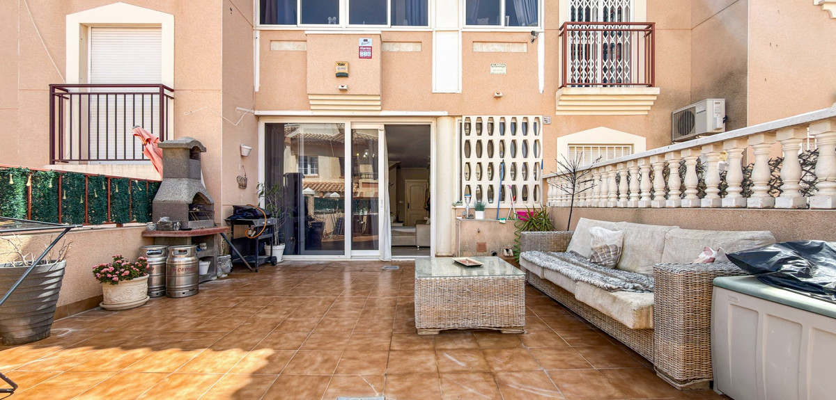 Se vende Adosada de 2 dormitorios en Costa Blanca, Alicante, España