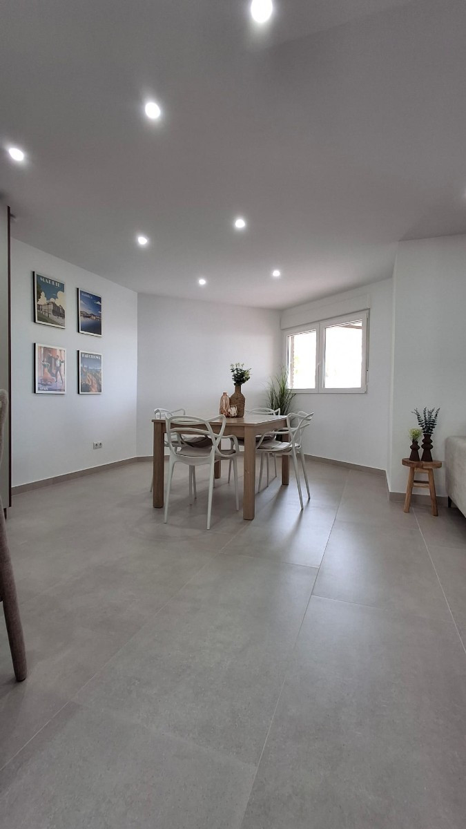 Se vende Apartamento Planta Media de 2 dormitorios en Costa Blanca, Alicante, España