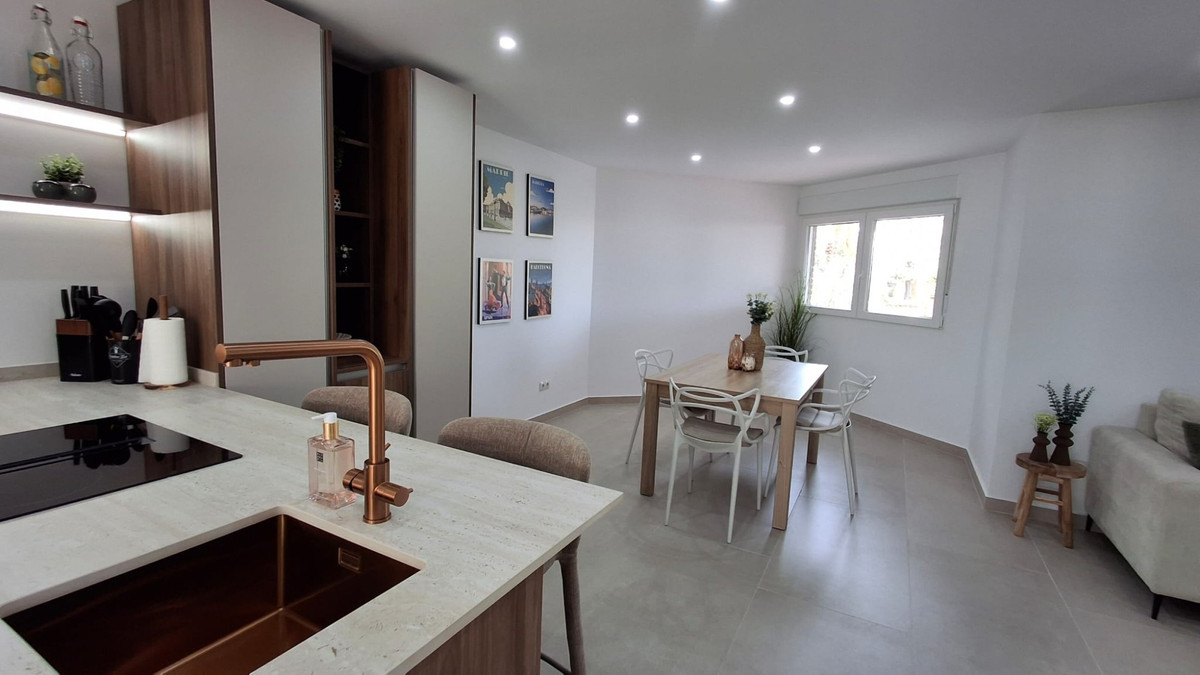 Se vende Apartamento Planta Media de 2 dormitorios en Costa Blanca, Alicante, España