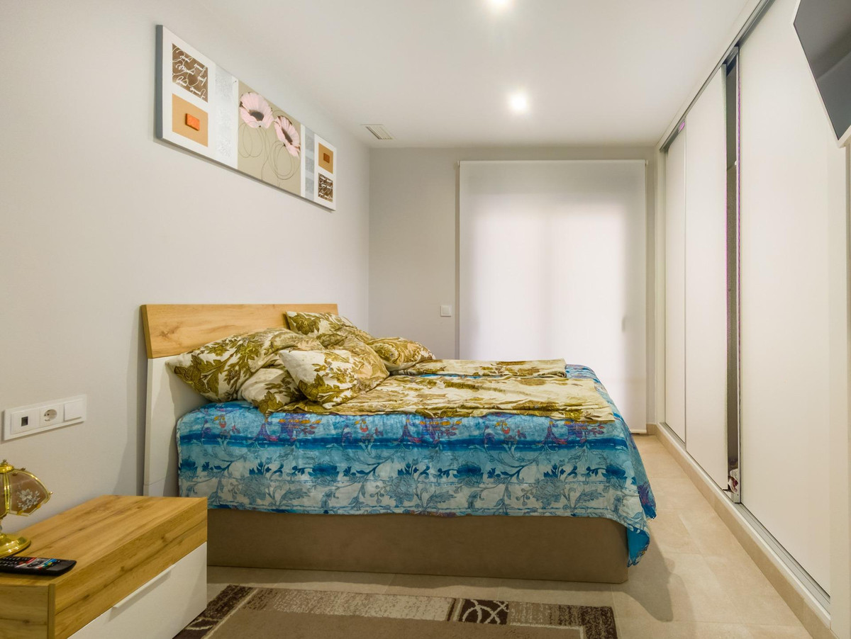 Se vende Apartamento Planta Media de 2 dormitorios en Costa Blanca, Alicante, España