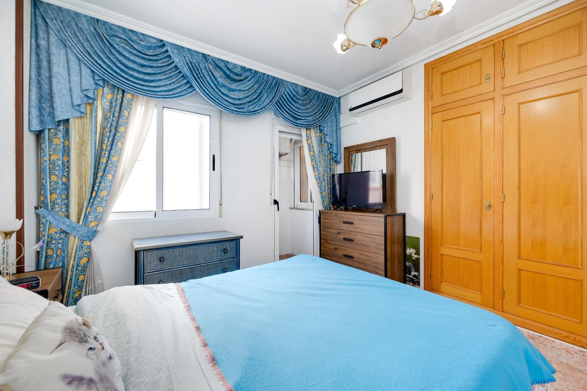 Se vende Apartamento Planta Media de 3 dormitorios en Costa Blanca, Alicante, España