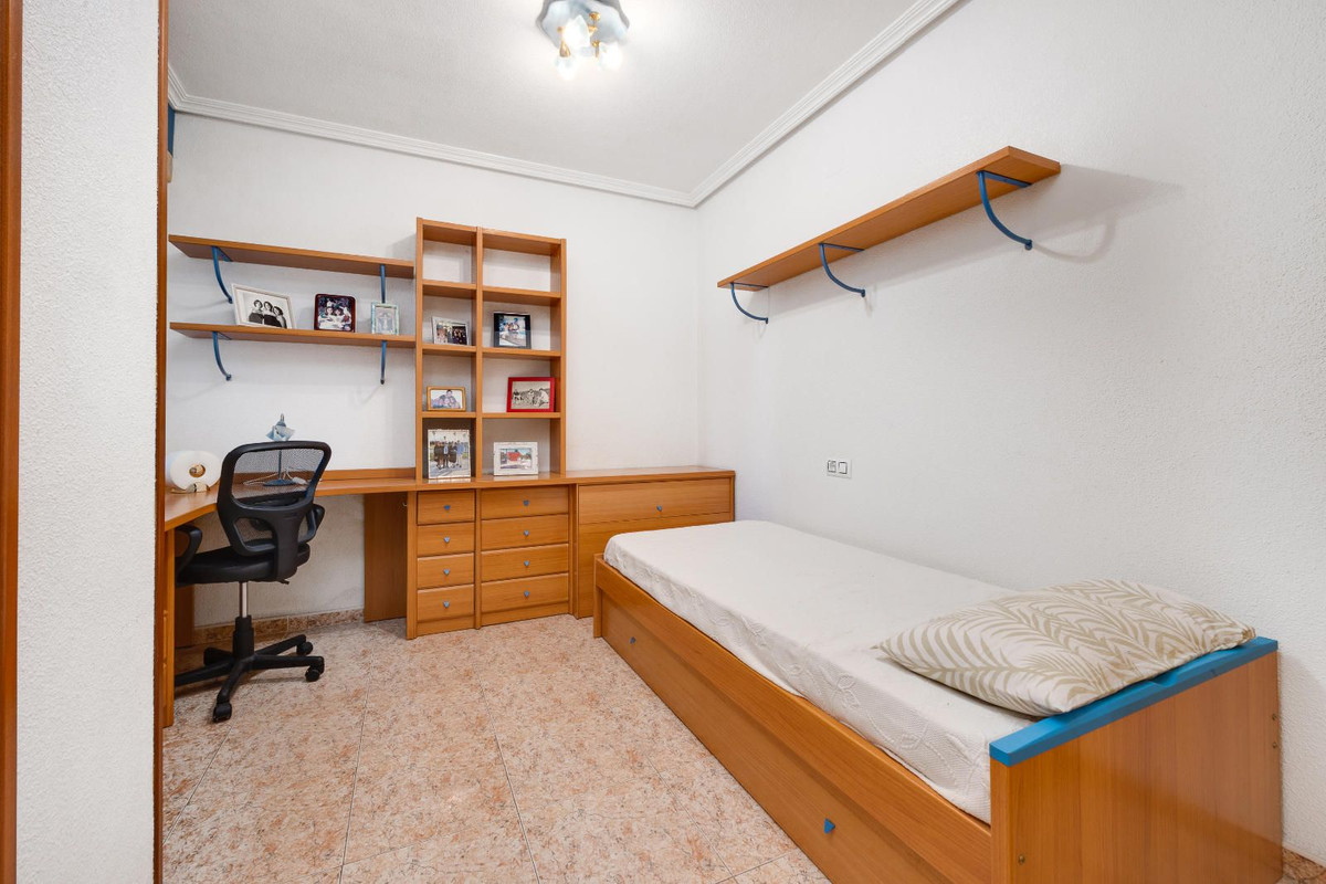Se vende Apartamento Planta Media de 3 dormitorios en Costa Blanca, Alicante, España