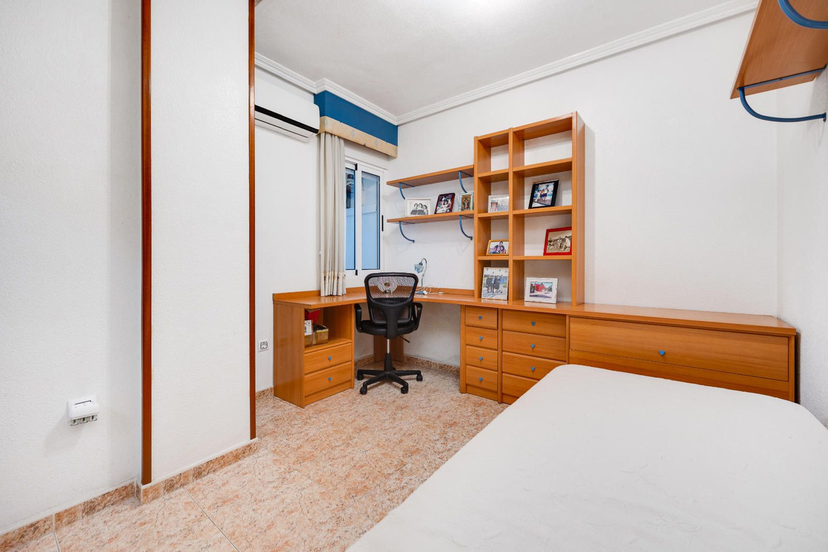 Se vende Apartamento Planta Media de 3 dormitorios en Costa Blanca, Alicante, España