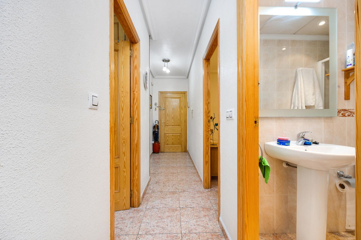 Se vende Apartamento Planta Media de 3 dormitorios en Costa Blanca, Alicante, España