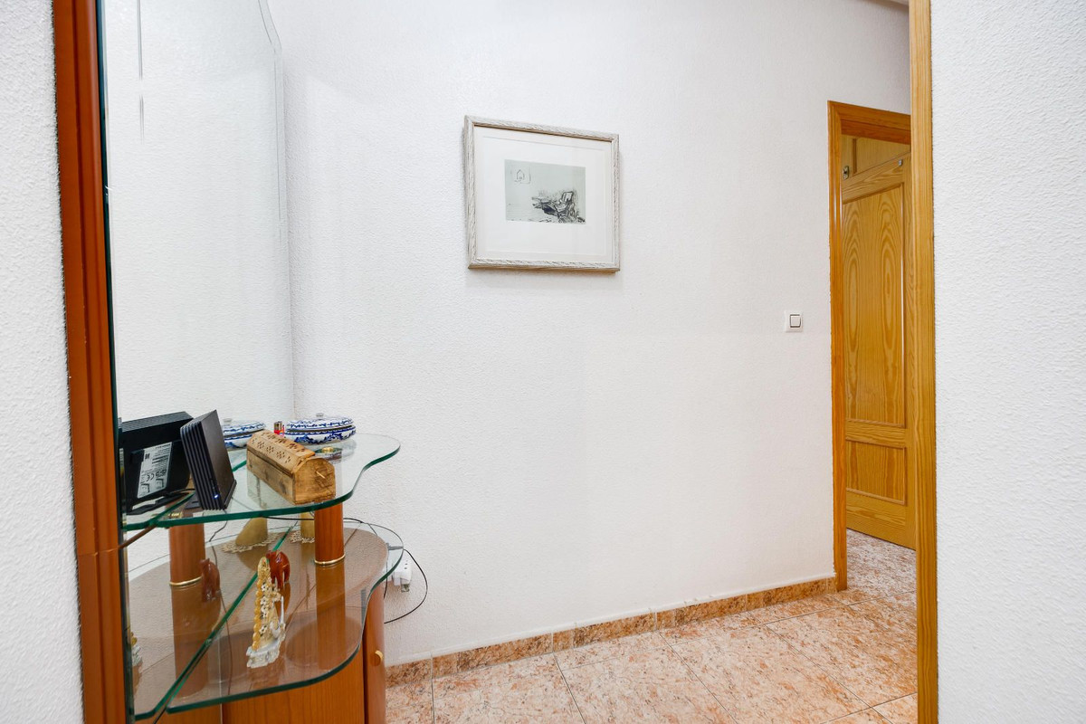 Se vende Apartamento Planta Media de 3 dormitorios en Costa Blanca, Alicante, España