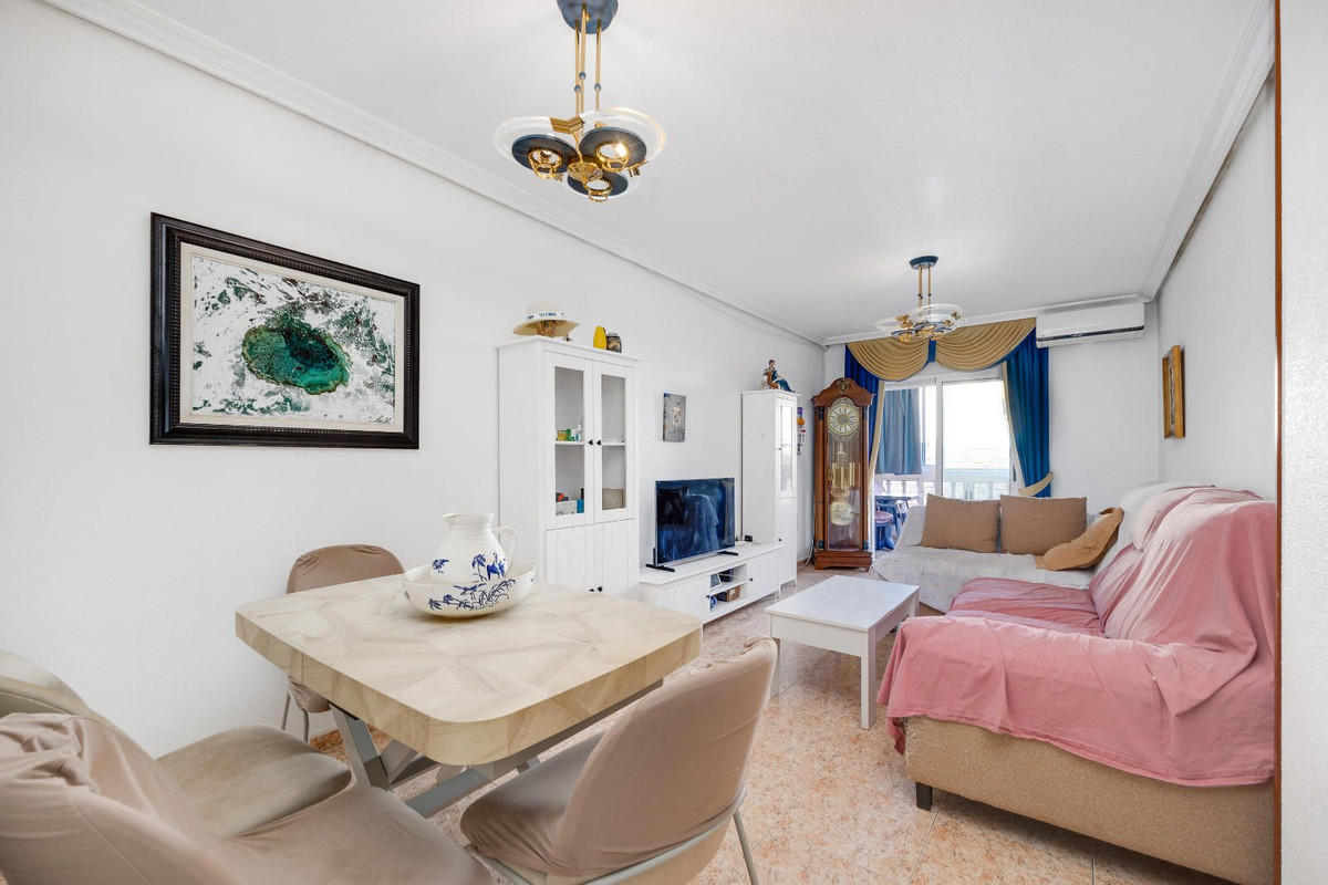 Se vende Apartamento Planta Media de 3 dormitorios en Costa Blanca, Alicante, España