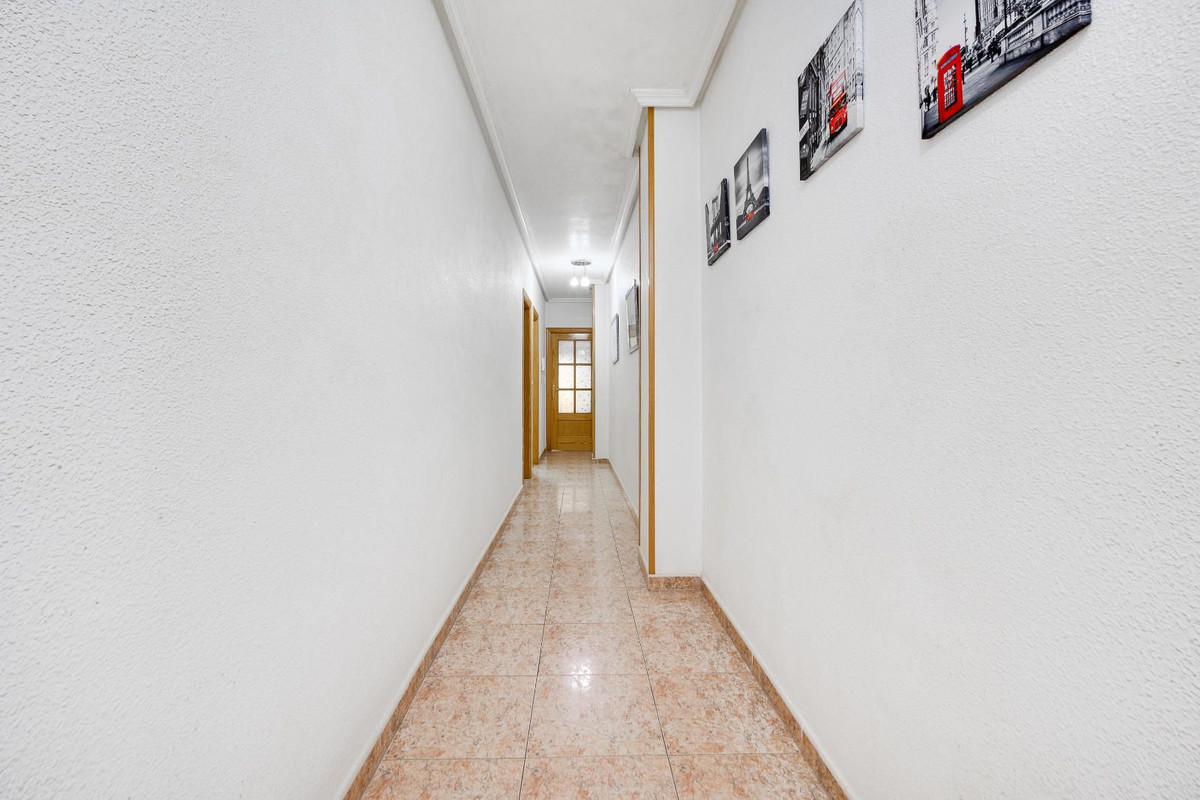 Se vende Apartamento Planta Media de 3 dormitorios en Costa Blanca, Alicante, España