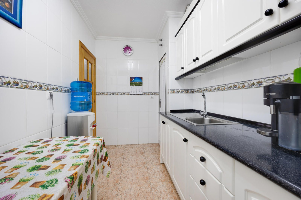 Se vende Apartamento Planta Media de 3 dormitorios en Costa Blanca, Alicante, España