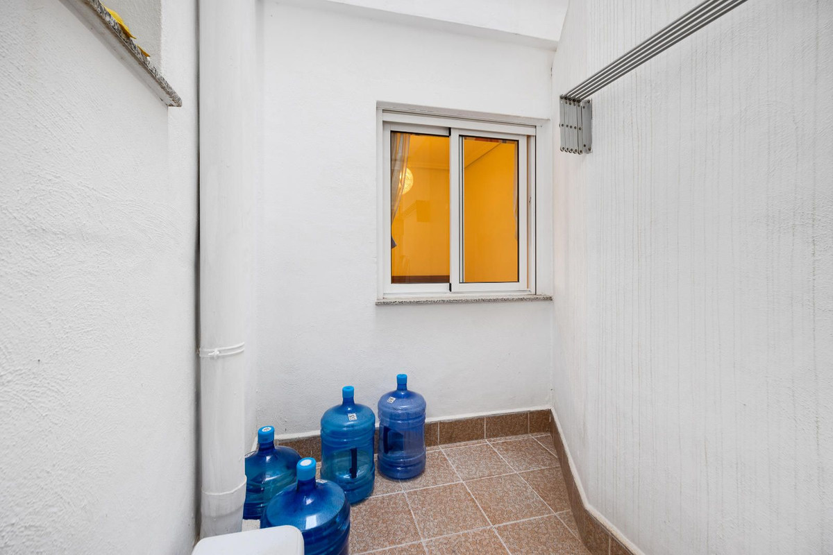 Se vende Apartamento Planta Media de 3 dormitorios en Costa Blanca, Alicante, España