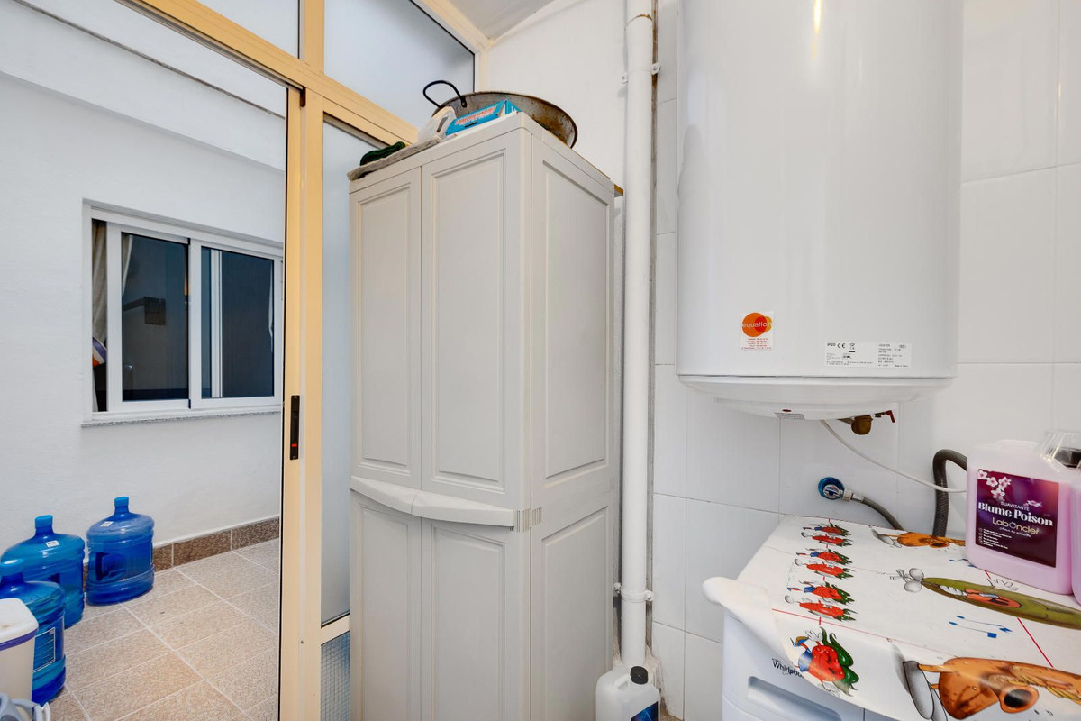Se vende Apartamento Planta Media de 3 dormitorios en Costa Blanca, Alicante, España