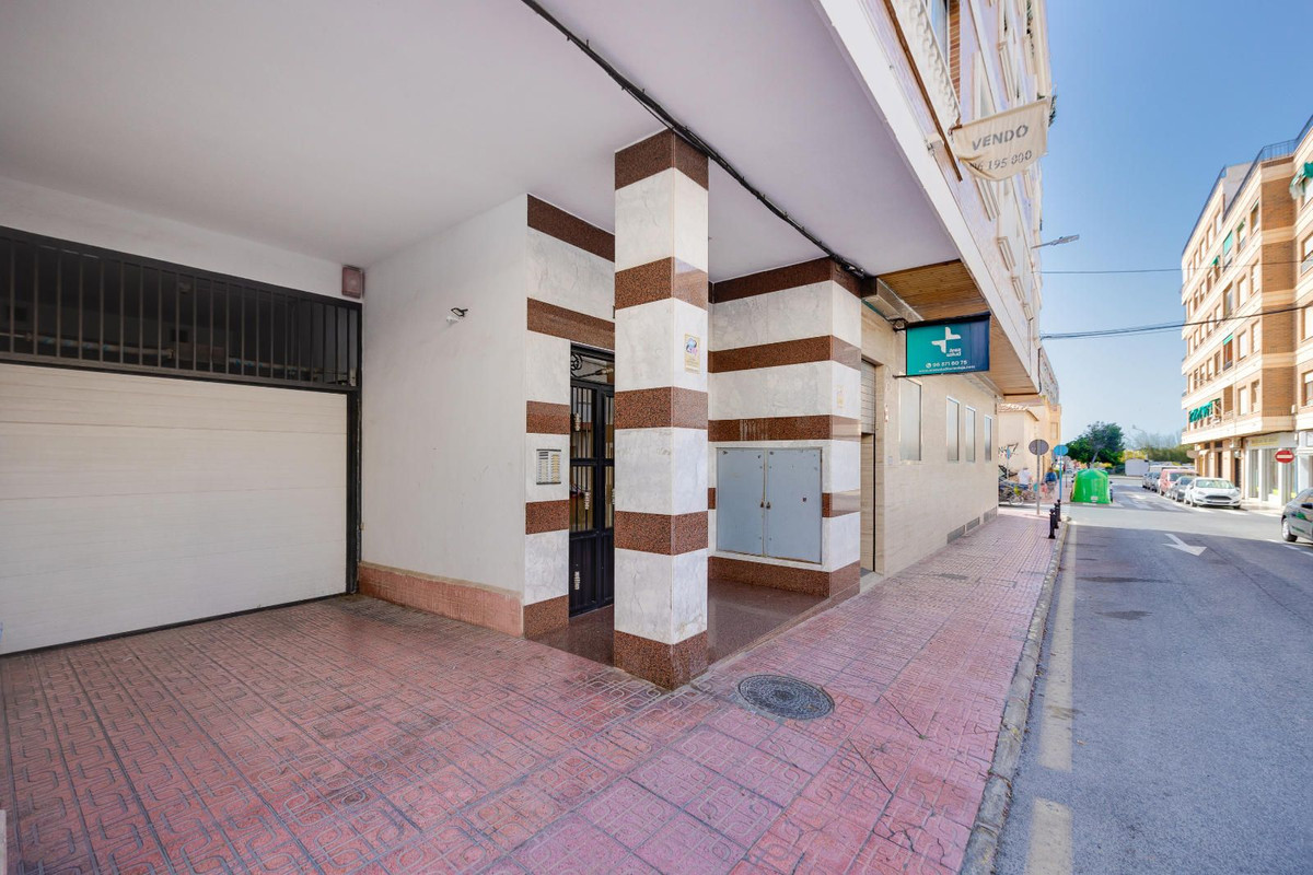 Se vende Apartamento Planta Media de 3 dormitorios en Costa Blanca, Alicante, España