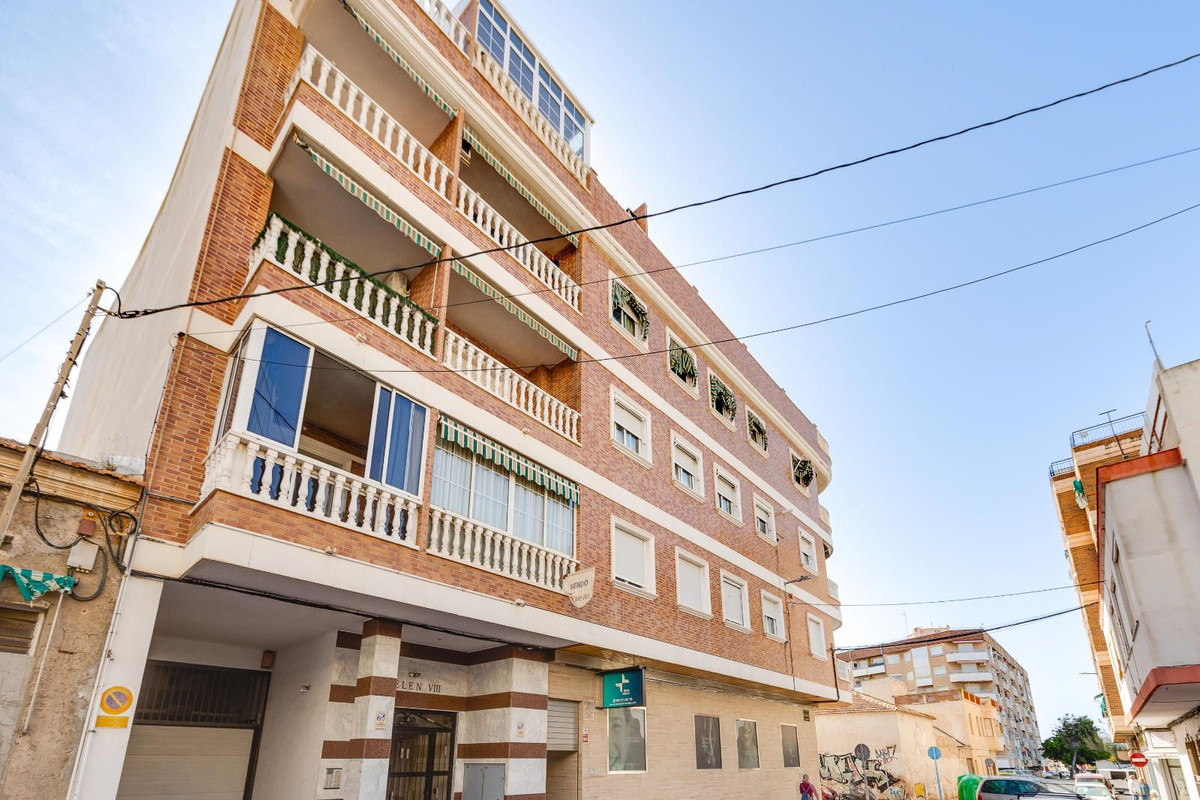 Se vende Apartamento Planta Media de 3 dormitorios en Costa Blanca, Alicante, España