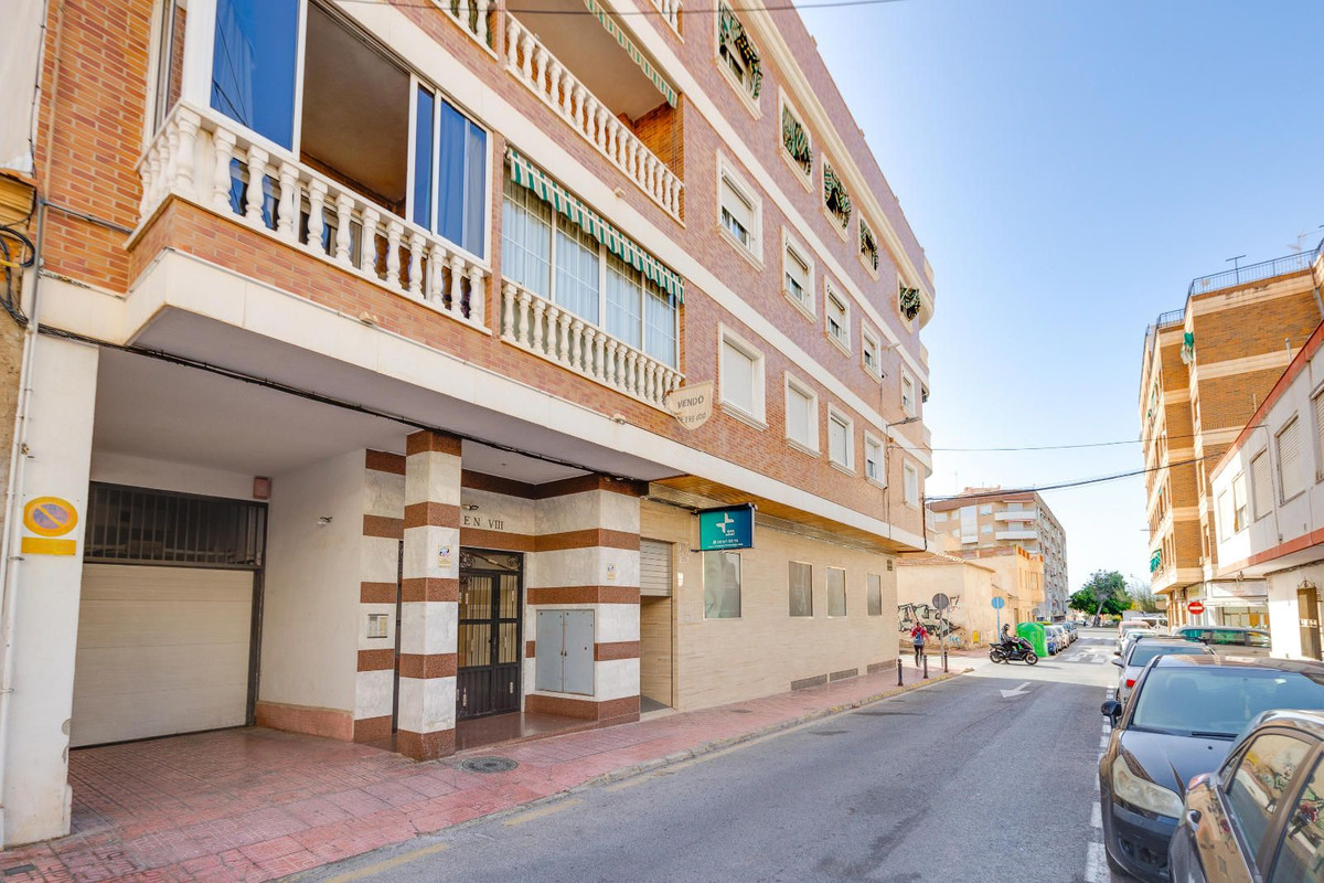 Se vende Apartamento Planta Media de 3 dormitorios en Costa Blanca, Alicante, España