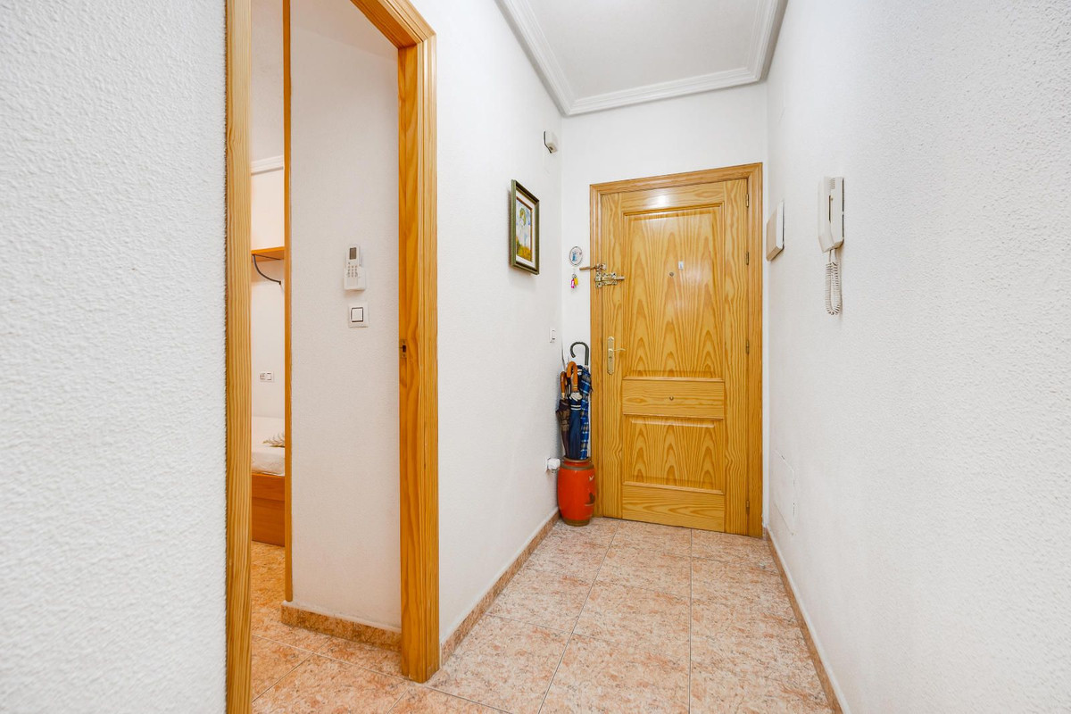 Se vende Apartamento Planta Media de 3 dormitorios en Costa Blanca, Alicante, España