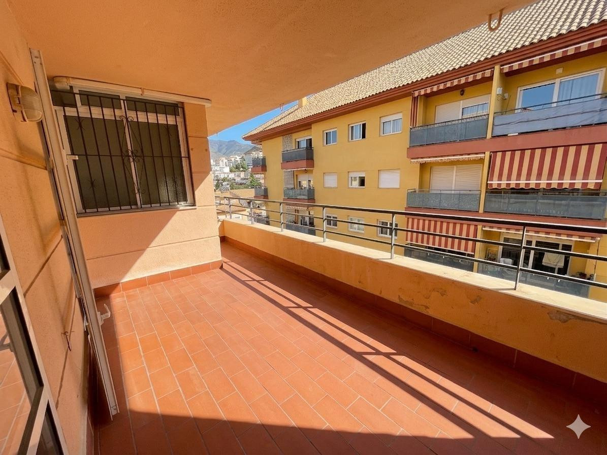 Se vende Apartamento Planta Media de 2 dormitorios en Costa Del Sol, Málaga, España