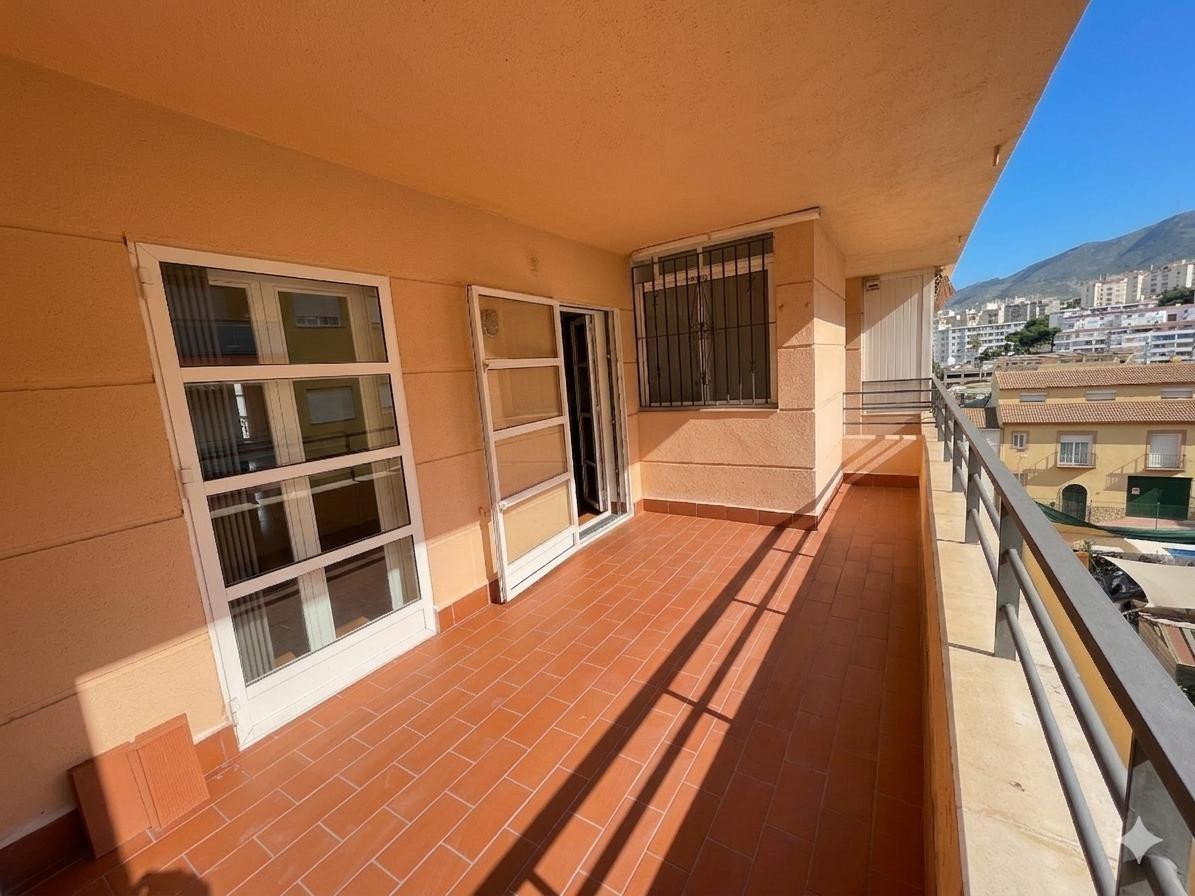 Se vende Apartamento Planta Media de 2 dormitorios en Costa Del Sol, Málaga, España