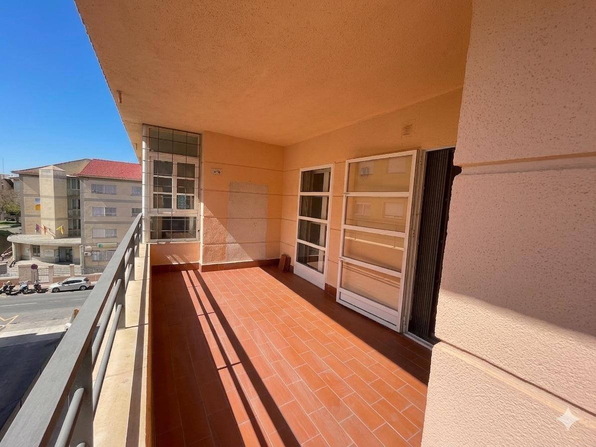 Se vende Apartamento Planta Media de 2 dormitorios en Costa Del Sol, Málaga, España