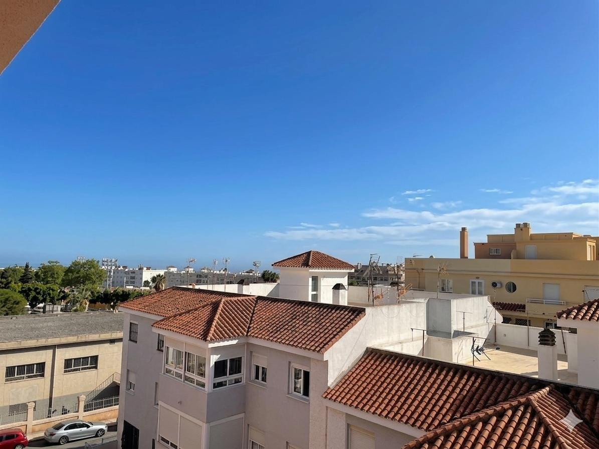 Se vende Apartamento Planta Media de 2 dormitorios en Costa Del Sol, Málaga, España