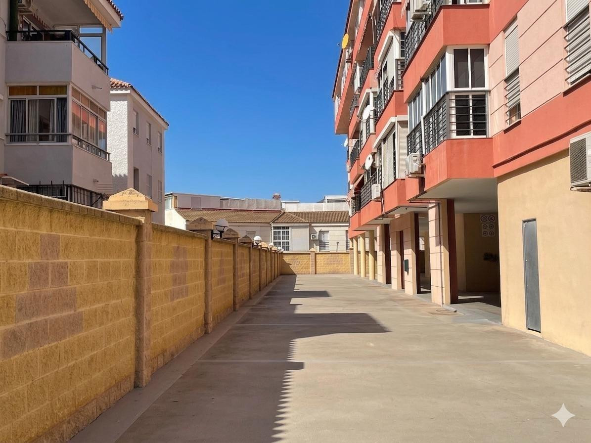 Se vende Apartamento Planta Media de 2 dormitorios en Costa Del Sol, Málaga, España