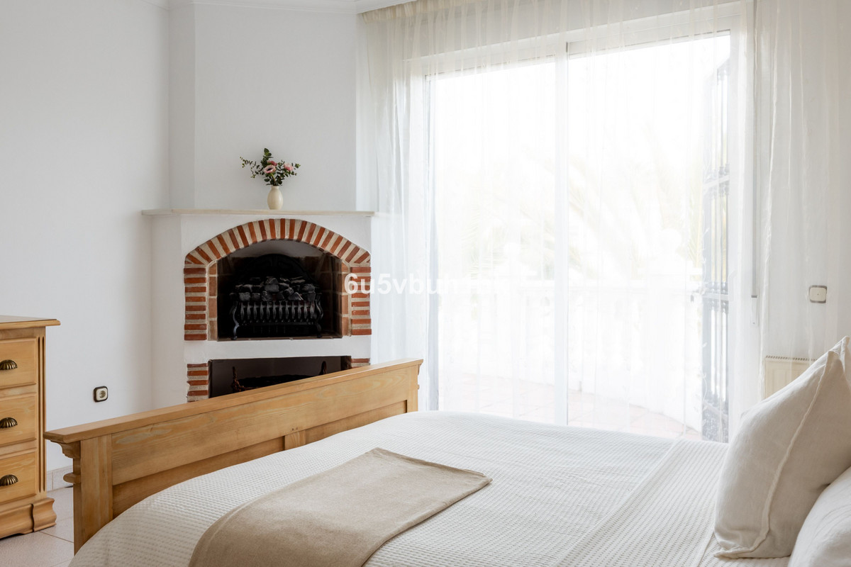 4 Bed Townhouse for sale in Marbella Costa Del Sol, Málaga, Spain