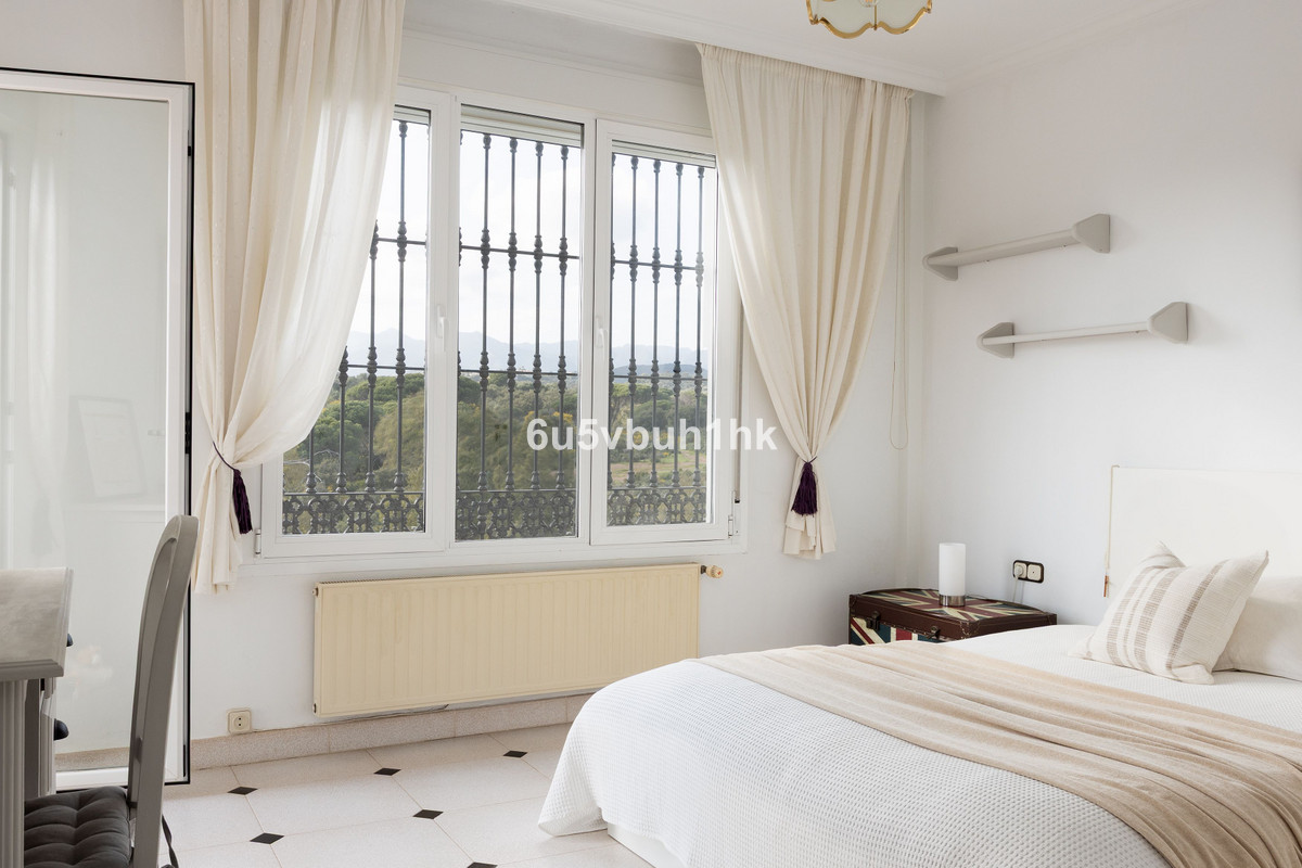 4 Bed Townhouse for sale in Marbella Costa Del Sol, Málaga, Spain