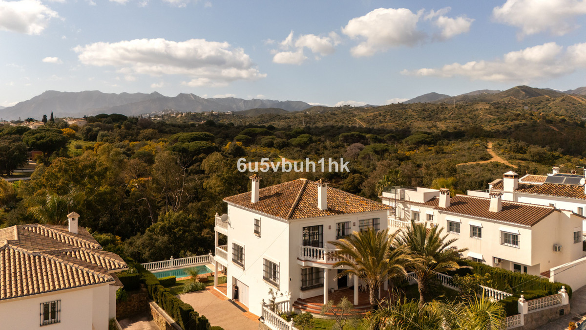 4 Bed Townhouse for sale in Marbella Costa Del Sol, Málaga, Spain