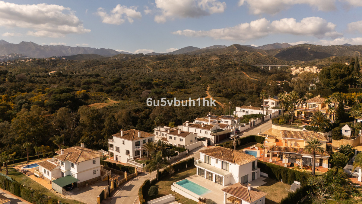 4 Bed Townhouse for sale in Marbella Costa Del Sol, Málaga, Spain