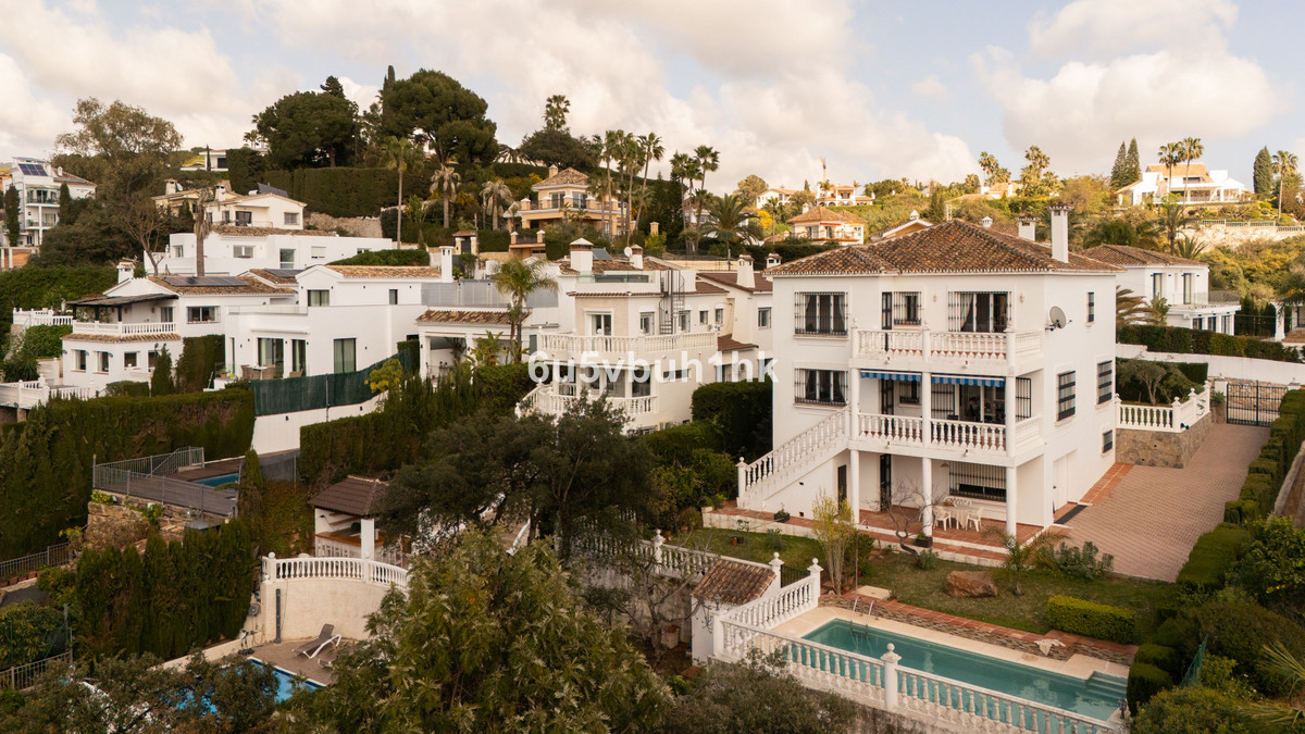 4 Bed Townhouse for sale in Marbella Costa Del Sol, Málaga, Spain