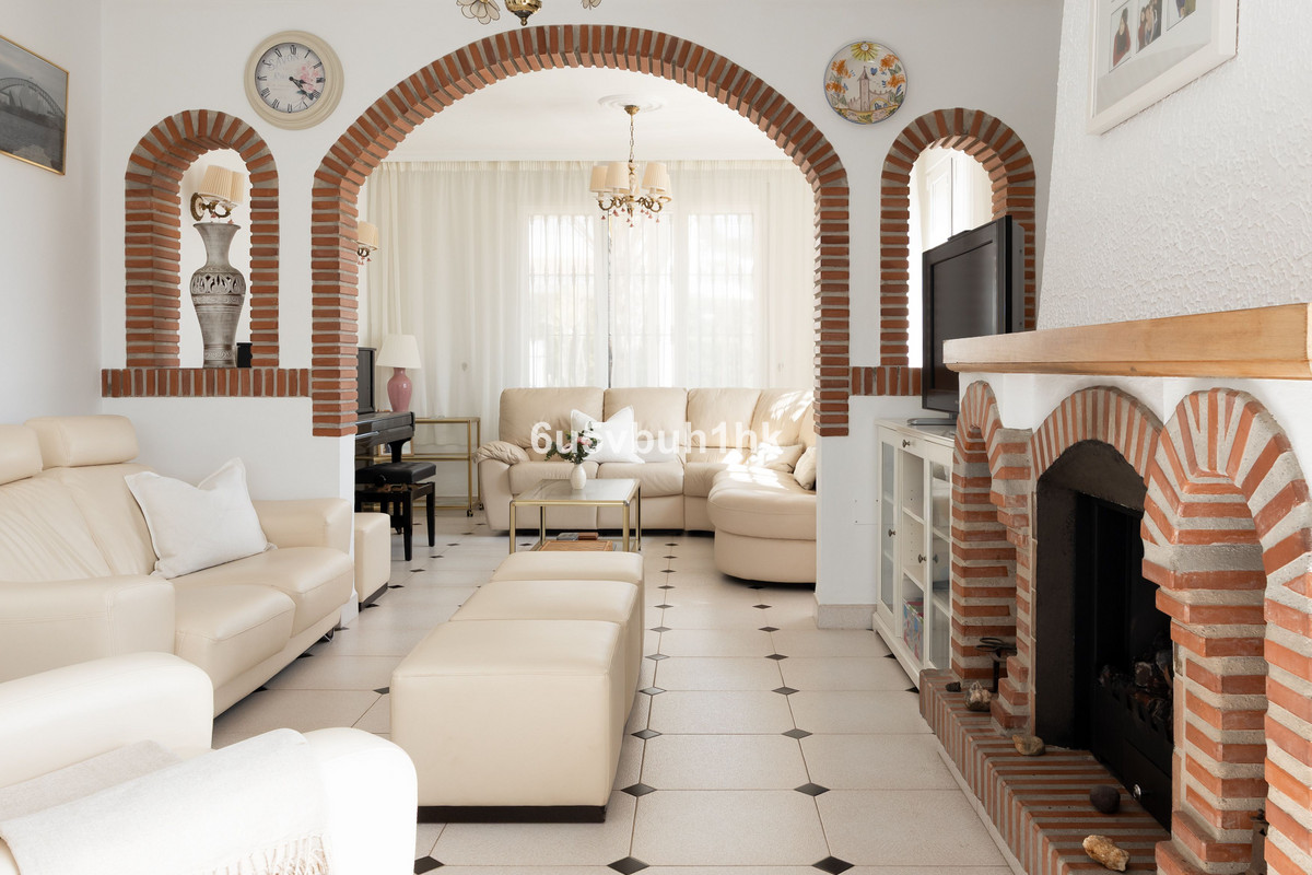 4 Bed Townhouse for sale in Marbella Costa Del Sol, Málaga, Spain