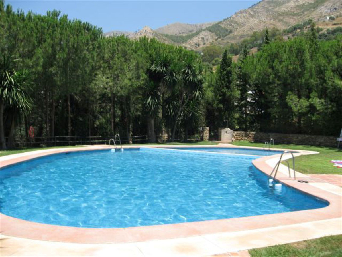 3 Bed Commercial unit for sale in Mijas Costa Del Sol, Málaga, Spain