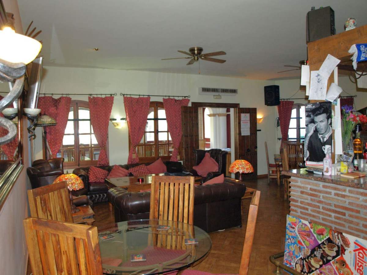 3 Bed Commercial unit for sale in Mijas Costa Del Sol, Málaga, Spain