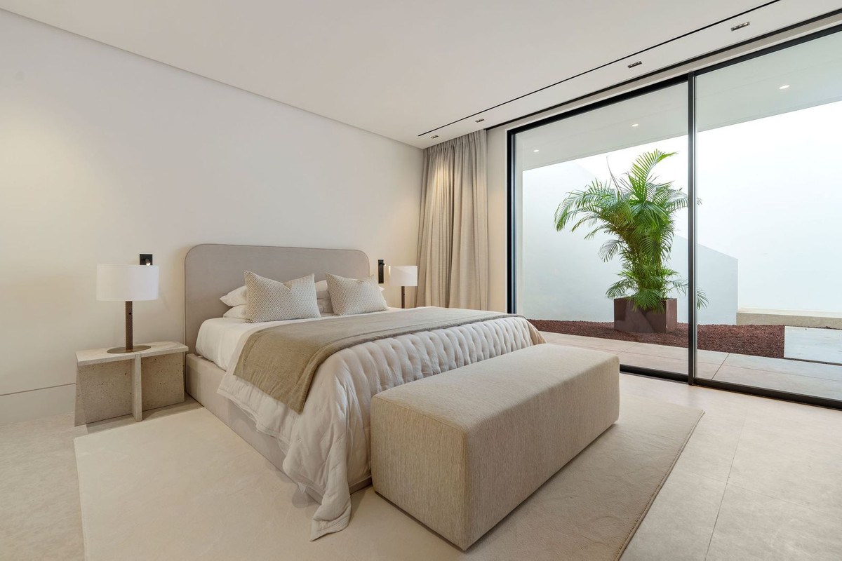 Se vende Villa - Chalet de 8 dormitorios en Costa Del Sol, Málaga, España