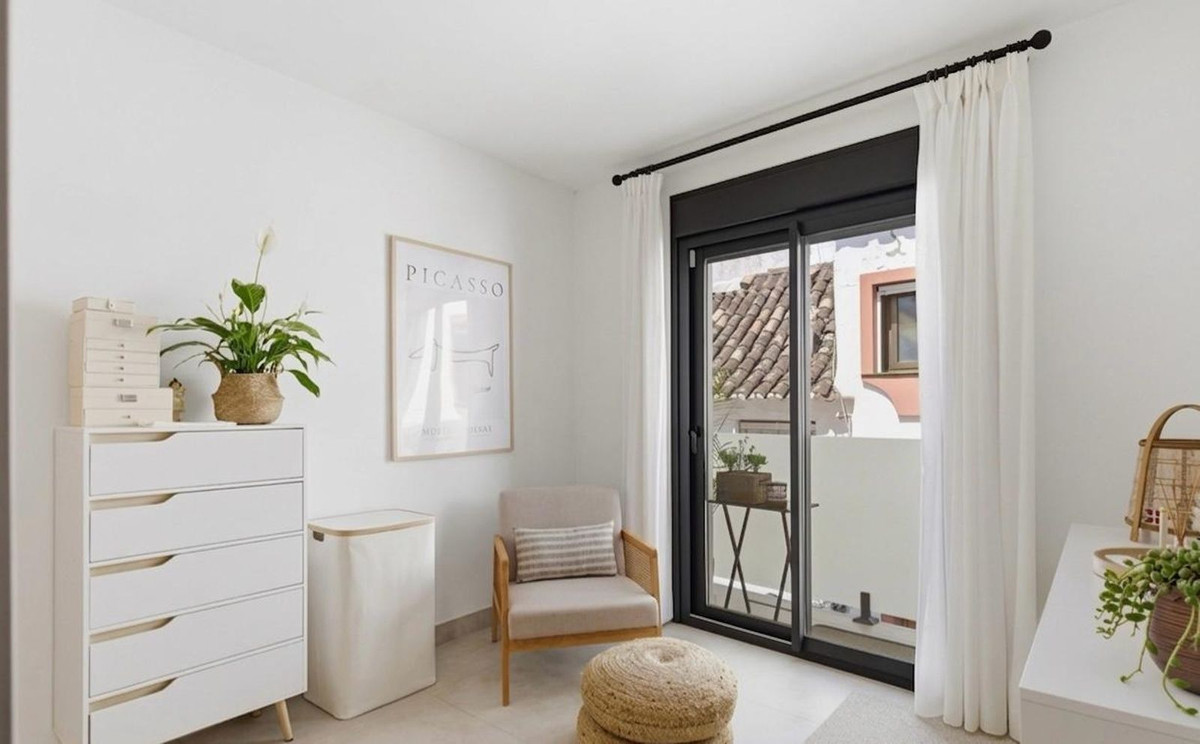 4 Bed Townhouse for sale in Estepona Costa Del Sol, Málaga, Spain