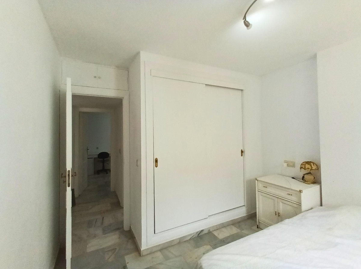2 Bed Apartment for sale in El Pinillo Costa Del Sol, Málaga, Spain