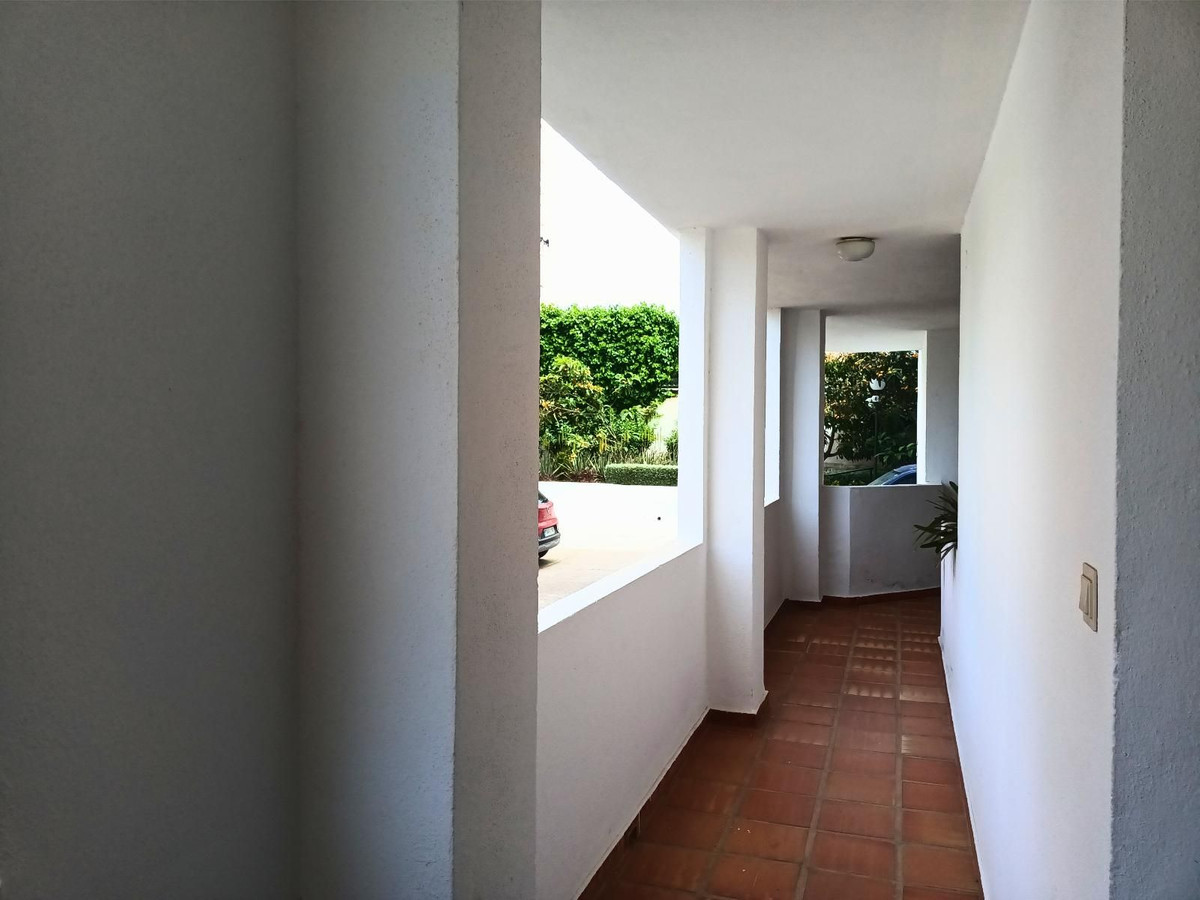 2 Bed Apartment for sale in El Pinillo Costa Del Sol, Málaga, Spain